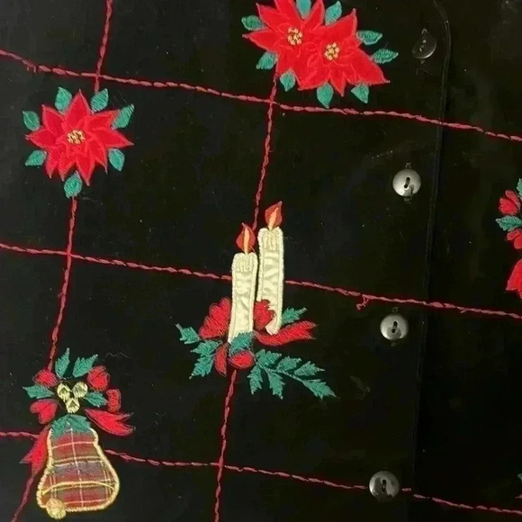 Vintage Embroidered Christmas Vest - Picture 2 of 6
